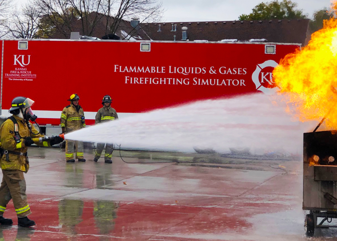 KFRTI class using the flammable liquids and gases firefighting simulator truck